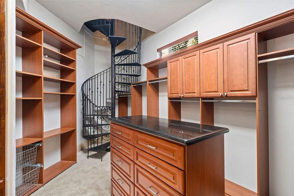 En Venta: $2,650,000 (5 camas, 6 baños, 6248 Pies cuadrados)