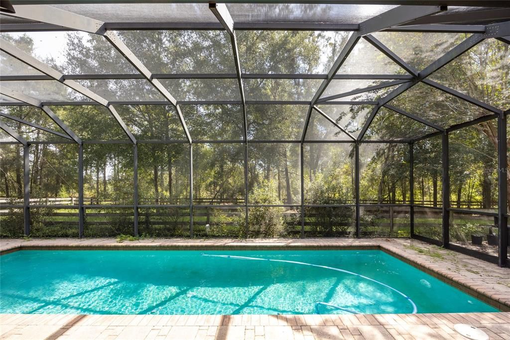 Active With Contract: $600,000 (3 beds, 2 baths, 1880 Square Feet)