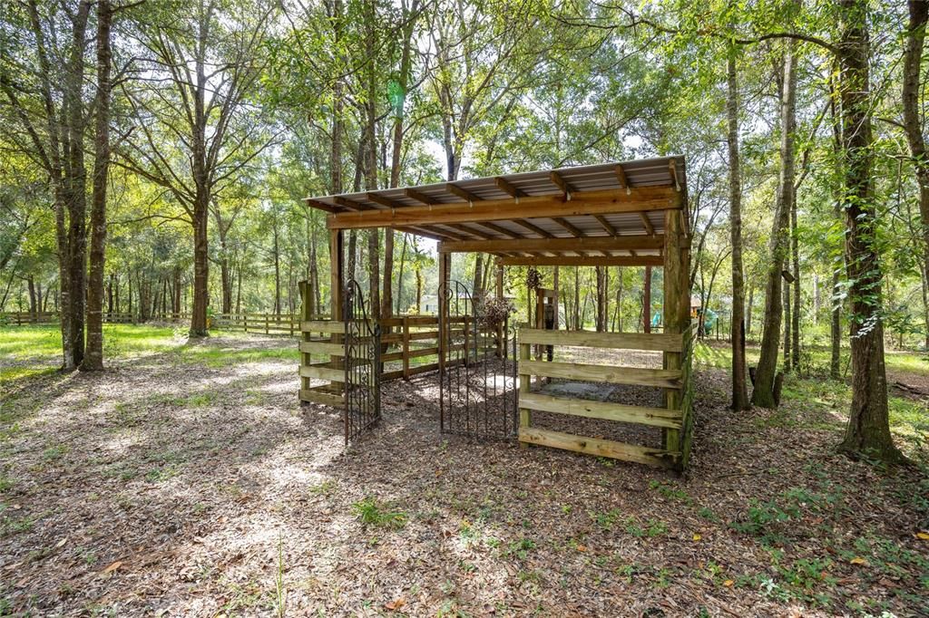 Active With Contract: $600,000 (3 beds, 2 baths, 1880 Square Feet)