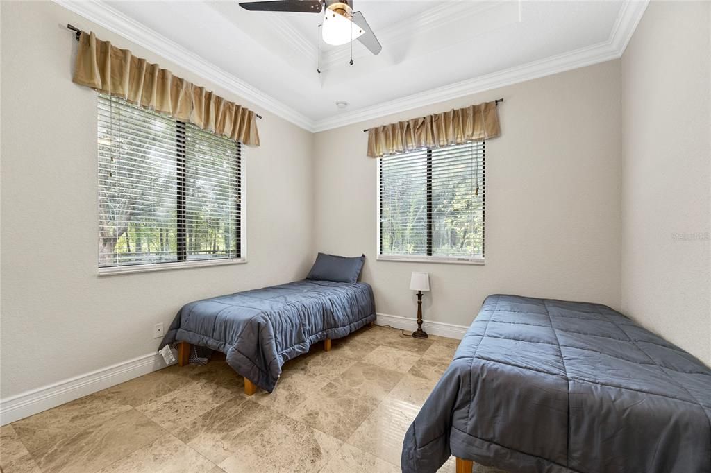 Active With Contract: $600,000 (3 beds, 2 baths, 1880 Square Feet)