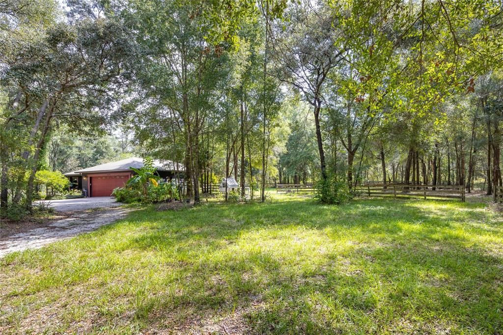 Active With Contract: $600,000 (3 beds, 2 baths, 1880 Square Feet)