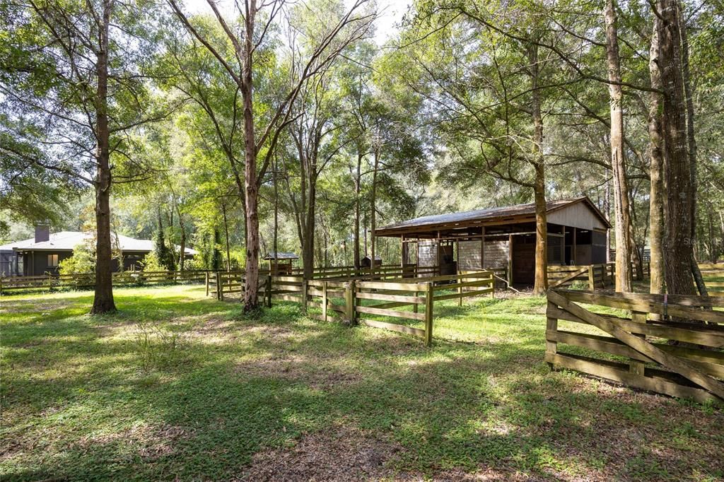 Active With Contract: $600,000 (3 beds, 2 baths, 1880 Square Feet)