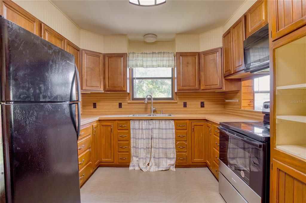 出租: $1,495 (2 贝兹, 1 浴室, 952 平方英尺)