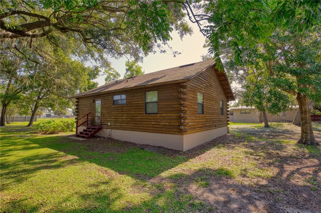 出租: $1,495 (2 贝兹, 1 浴室, 952 平方英尺)