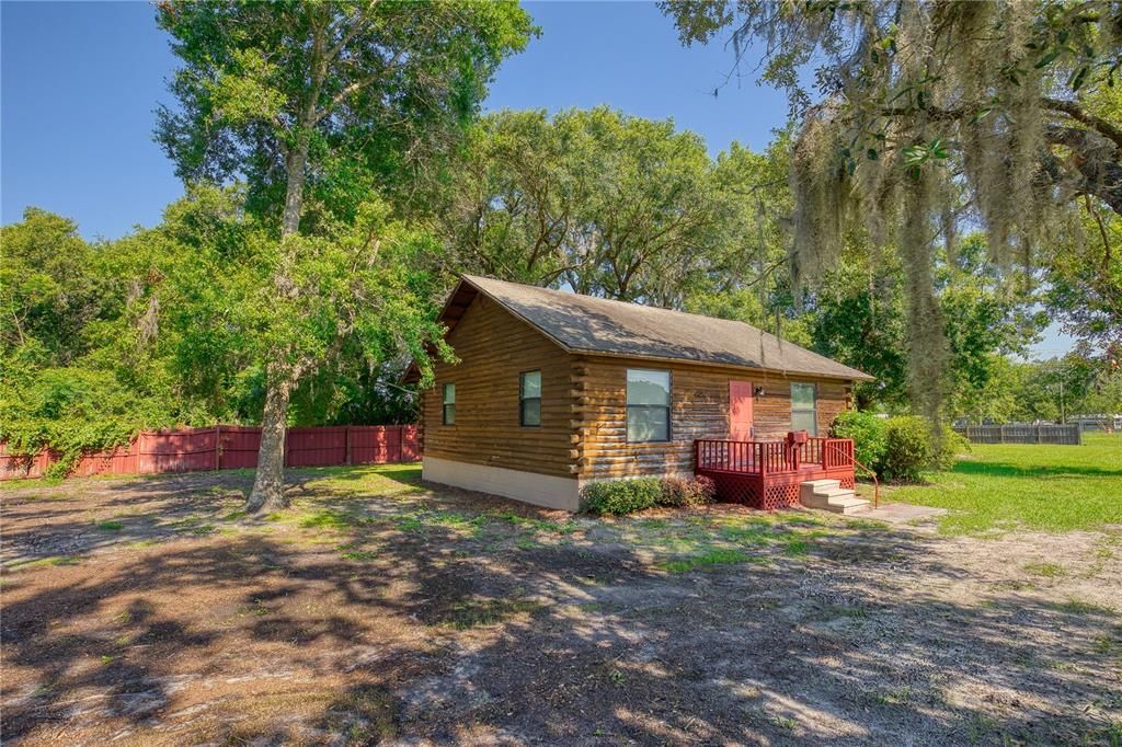 出租: $1,495 (2 贝兹, 1 浴室, 952 平方英尺)