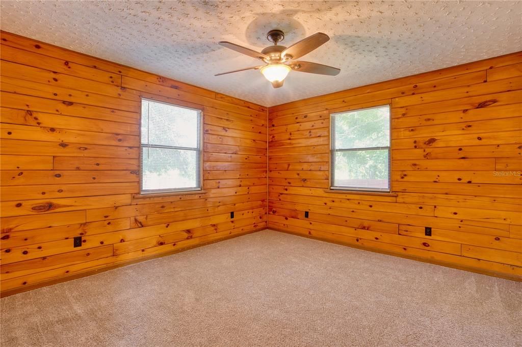 出租: $1,495 (2 贝兹, 1 浴室, 952 平方英尺)