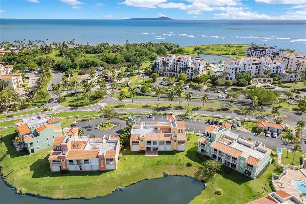 For Sale: $575,000 (3 beds, 3 baths, 2400 Square Feet)