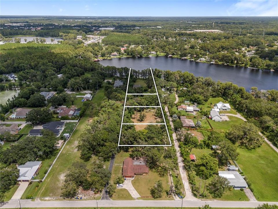 На продажу: $995,405 (0.55 acres)