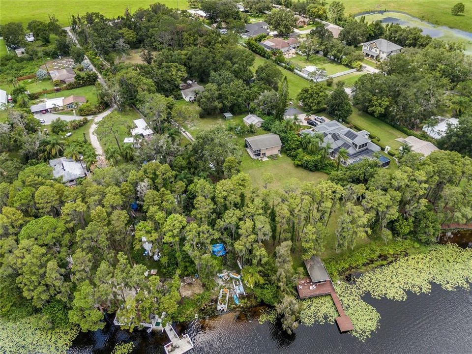 На продажу: $995,405 (0.55 acres)
