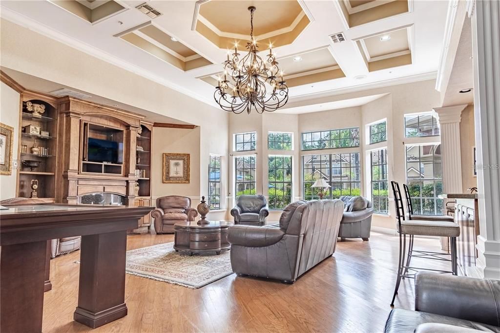 合同活跃: $1,295 (1 贝兹, 1 浴室, 708 平方英尺)