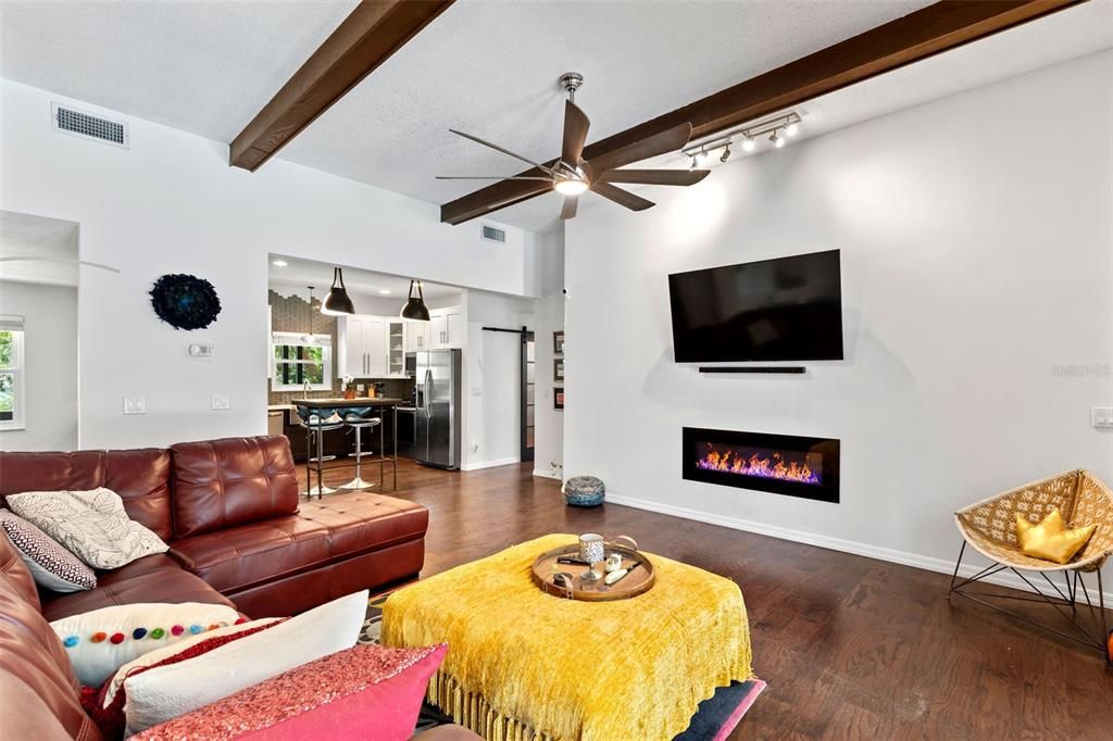 For Sale: $624,900 (4 beds, 2 baths, 3293 Square Feet)