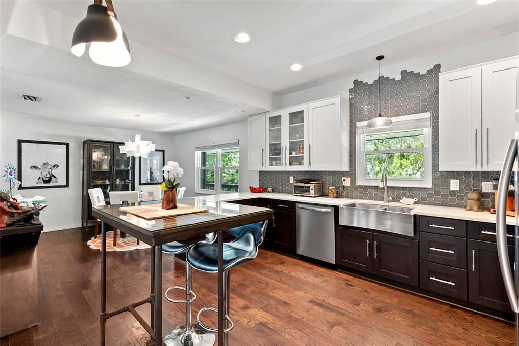 For Sale: $624,900 (4 beds, 2 baths, 3293 Square Feet)