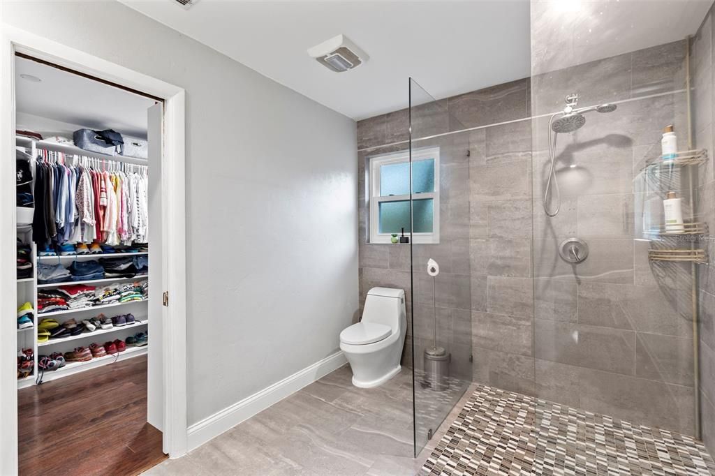 For Sale: $624,900 (4 beds, 2 baths, 3293 Square Feet)