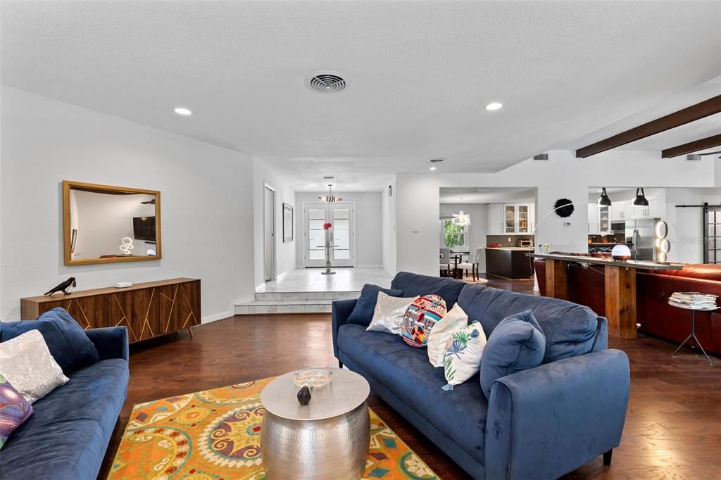 For Sale: $624,900 (4 beds, 2 baths, 3293 Square Feet)