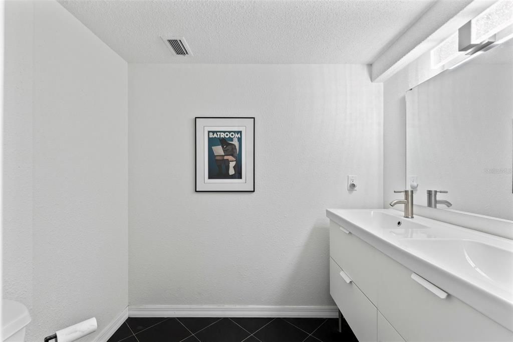 For Sale: $624,900 (4 beds, 2 baths, 3293 Square Feet)