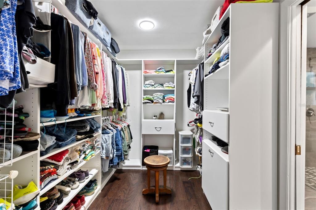 For Sale: $624,900 (4 beds, 2 baths, 3293 Square Feet)