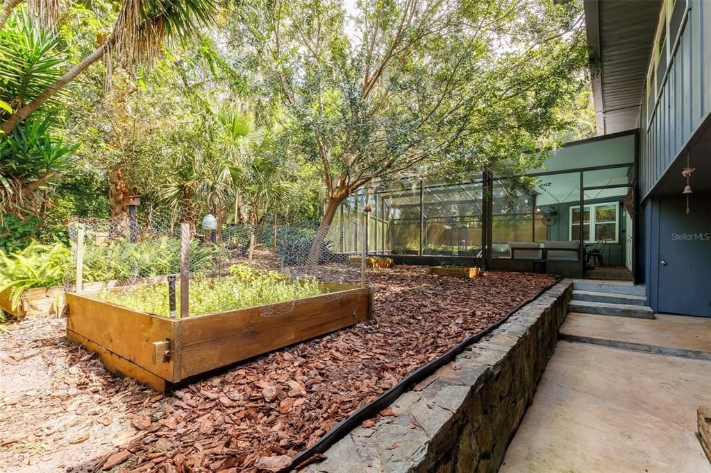 For Sale: $624,900 (4 beds, 2 baths, 3293 Square Feet)