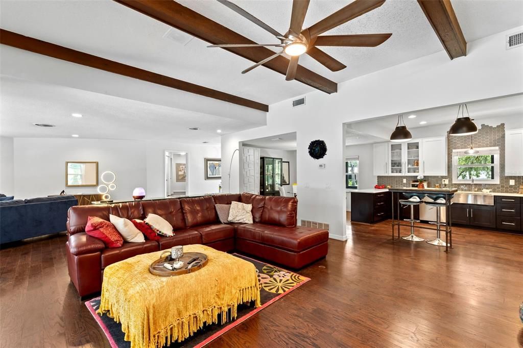 For Sale: $624,900 (4 beds, 2 baths, 3293 Square Feet)