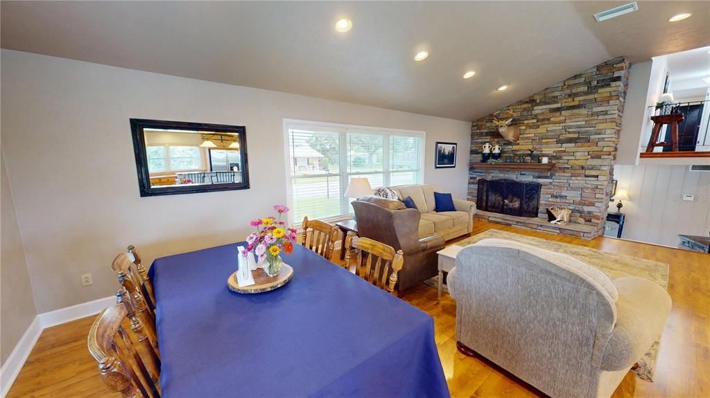 For Sale: $549,000 (4 beds, 2 baths, 3224 Square Feet)