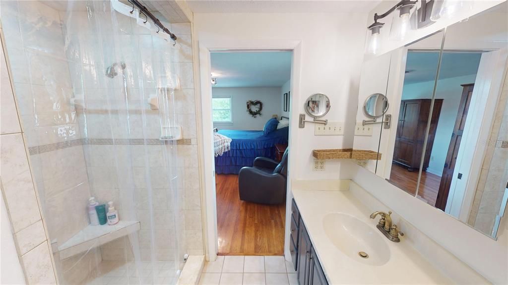 For Sale: $549,000 (4 beds, 2 baths, 3224 Square Feet)