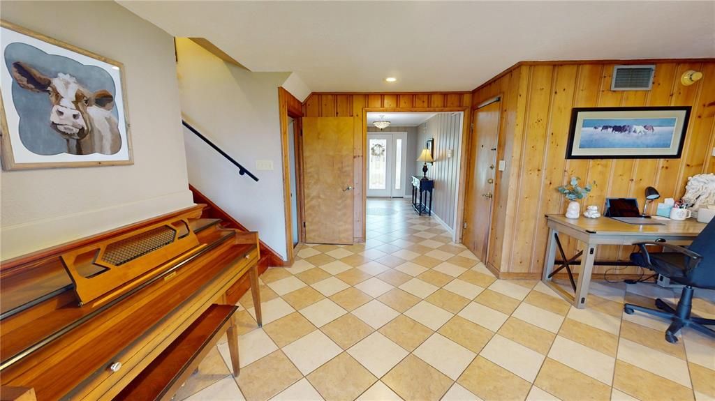 For Sale: $549,000 (4 beds, 2 baths, 3224 Square Feet)