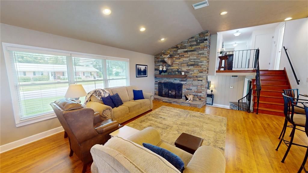 For Sale: $549,000 (4 beds, 2 baths, 3224 Square Feet)