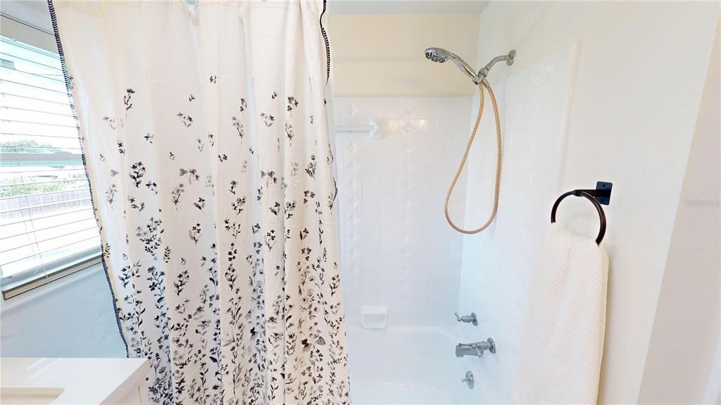 For Sale: $549,000 (4 beds, 2 baths, 3224 Square Feet)