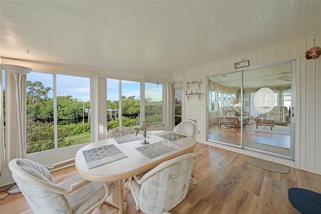 合同活跃: $189,000 (2 贝兹, 2 浴室, 1392 平方英尺)