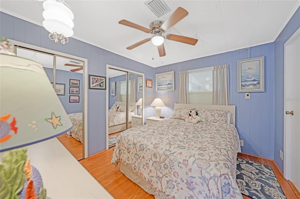 合同活跃: $189,000 (2 贝兹, 2 浴室, 1392 平方英尺)