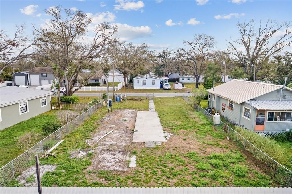 合同活跃: $140,000 (0.12 acres)