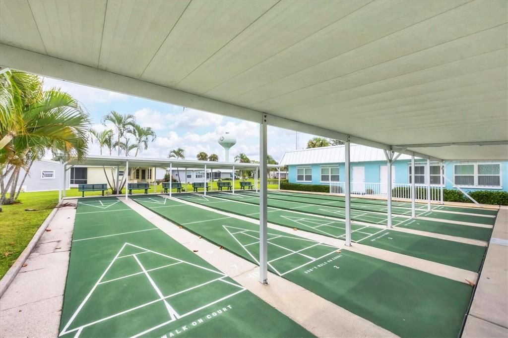 На продажу: $159,900 (2 спален, 2 ванн, 1056 Квадратных фут)