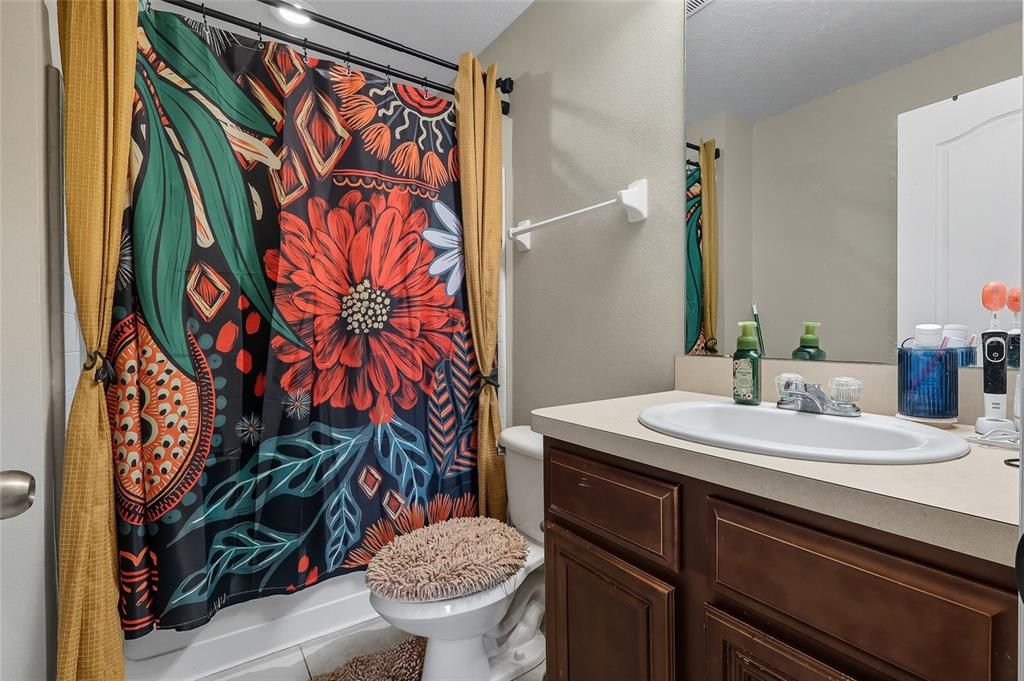 For Sale: $255,000 (3 beds, 3 baths, 1572 Square Feet)