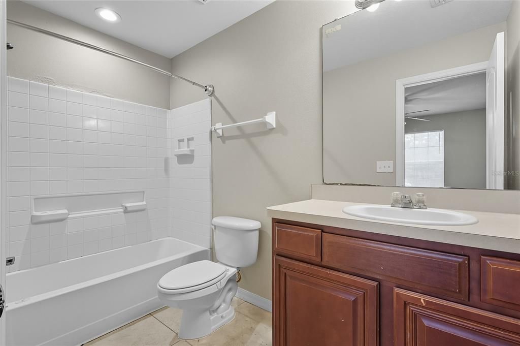 For Sale: $255,000 (3 beds, 3 baths, 1572 Square Feet)