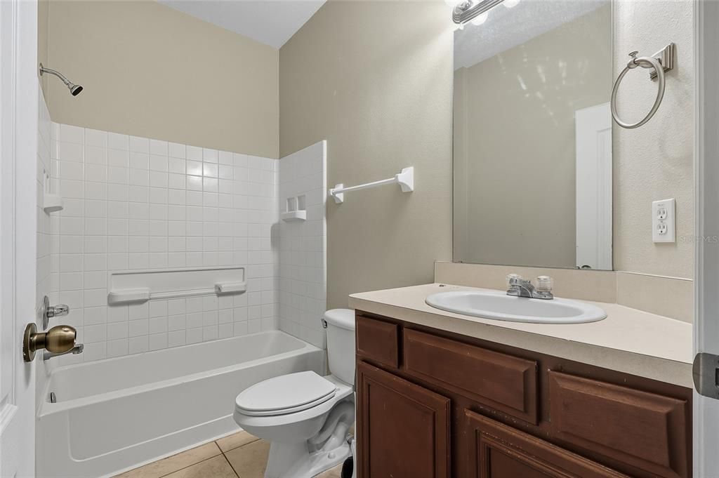 For Sale: $255,000 (3 beds, 3 baths, 1572 Square Feet)