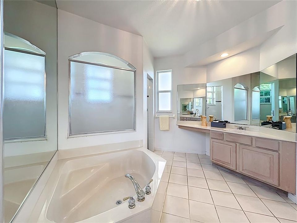 Active With Contract: $630,000 (4 beds, 3 baths, 2415 Square Feet)