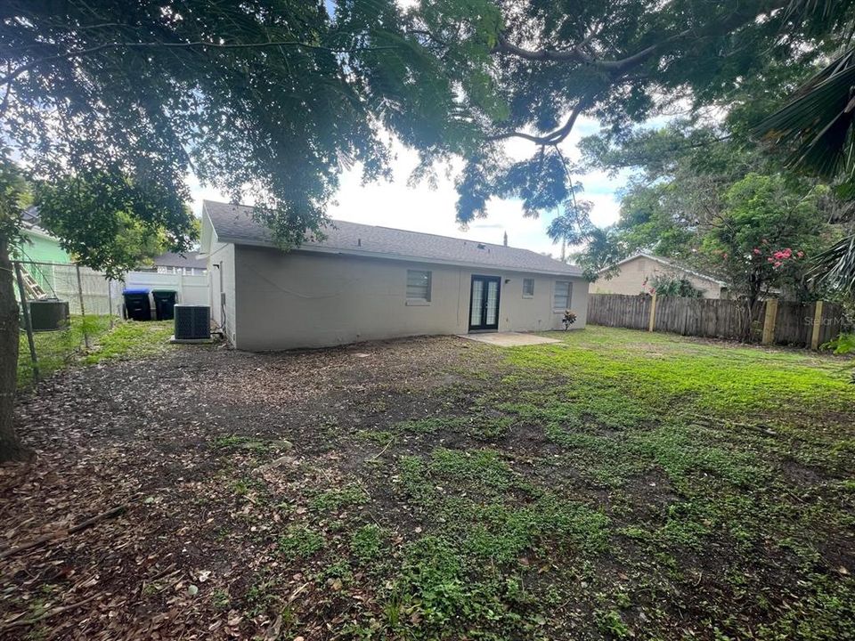 Activo con contrato: $279,900 (4 camas, 2 baños, 1402 Pies cuadrados)