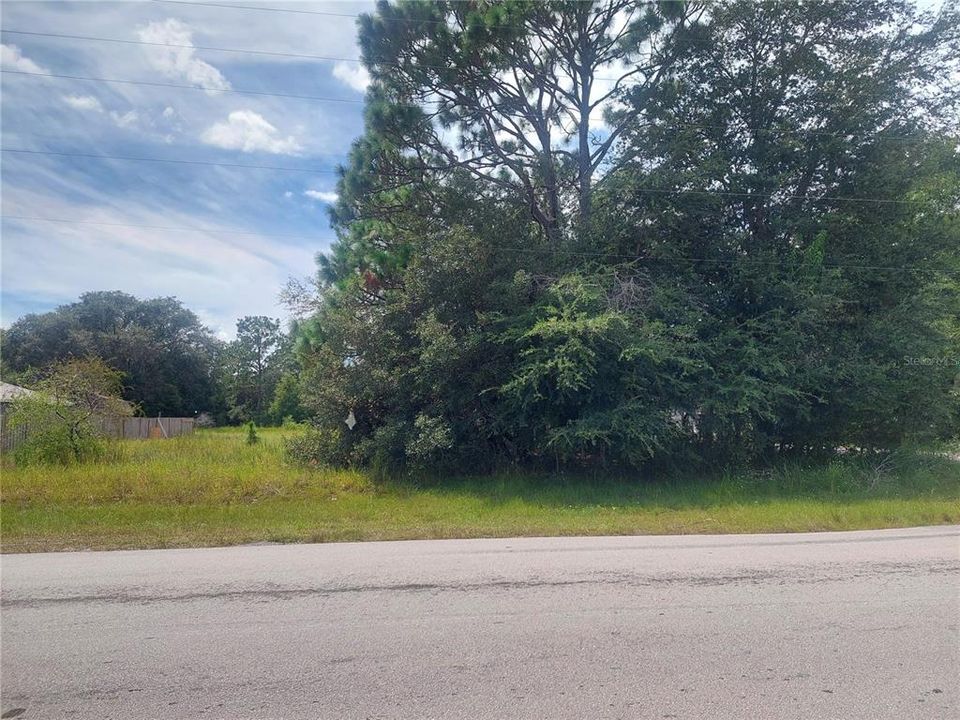 На продажу: $40,000 (0.26 acres)