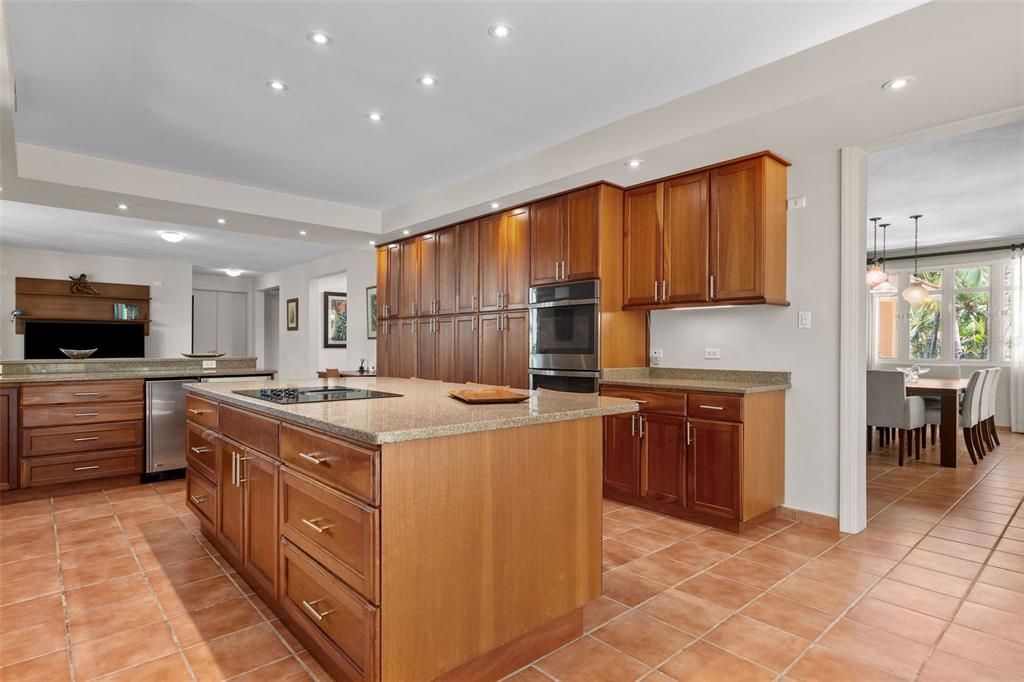 待售: $8,800,000 (4 贝兹, 4 浴室, 4223 平方英尺)