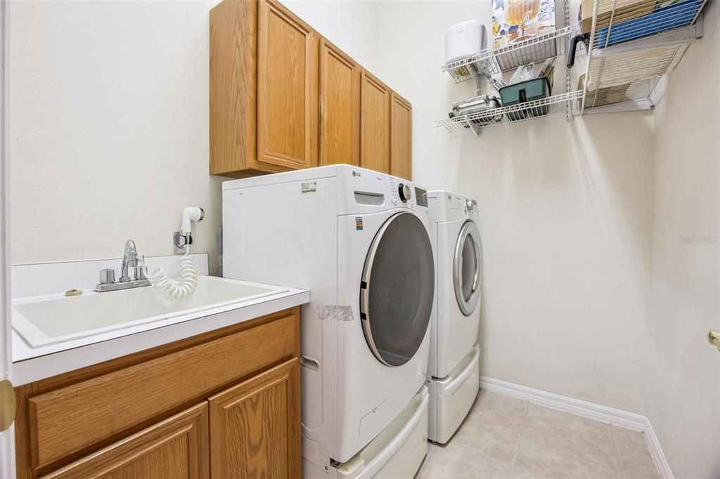 Active With Contract: $819,900 (5 beds, 3 baths, 3502 Square Feet)