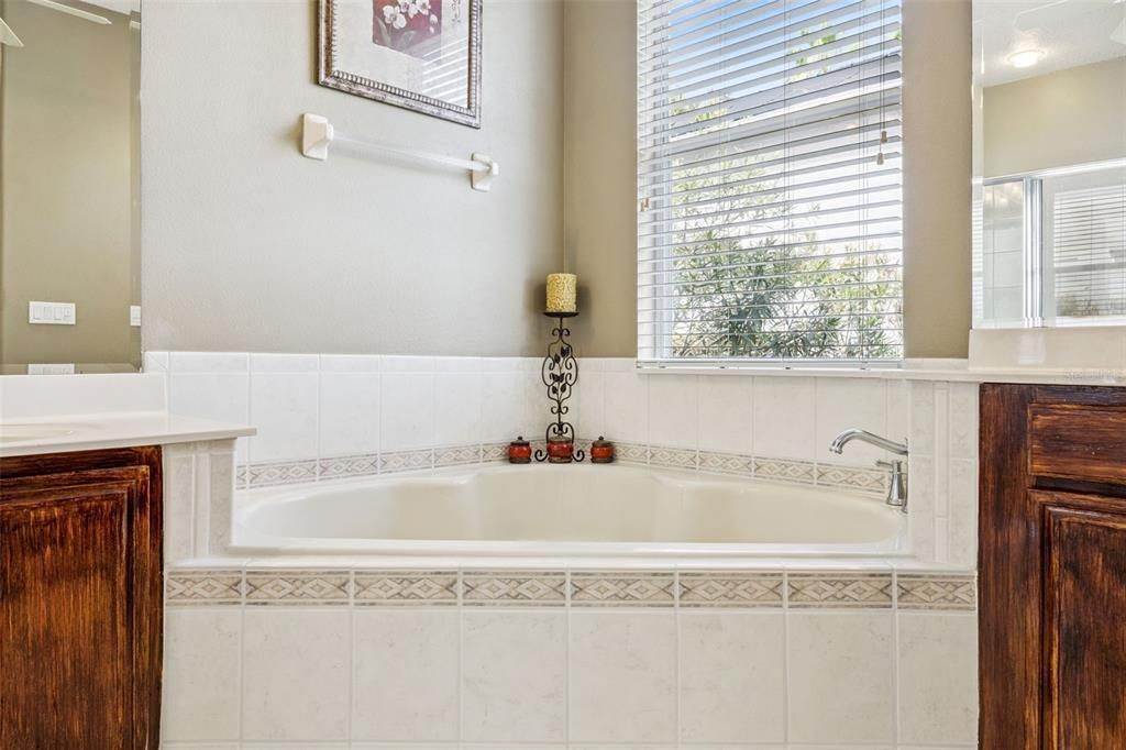 Active With Contract: $819,900 (5 beds, 3 baths, 3502 Square Feet)