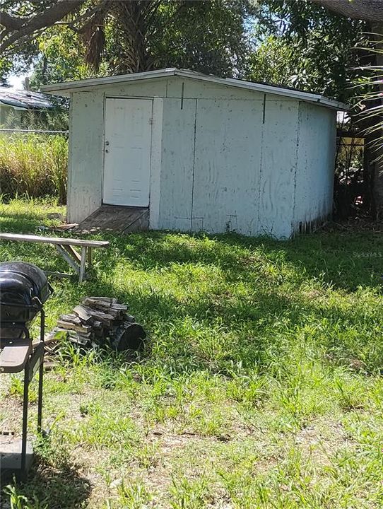 На продажу: $145,500 (2 спален, 1 ванн, 777 Квадратных фут)