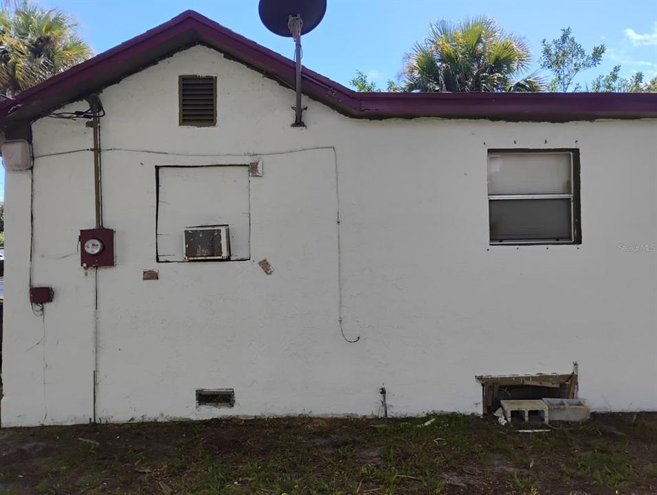 На продажу: $145,500 (2 спален, 1 ванн, 777 Квадратных фут)