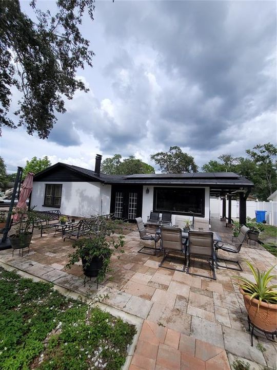 For Rent: $3,650 (3 beds, 2 baths, 1759 Square Feet)