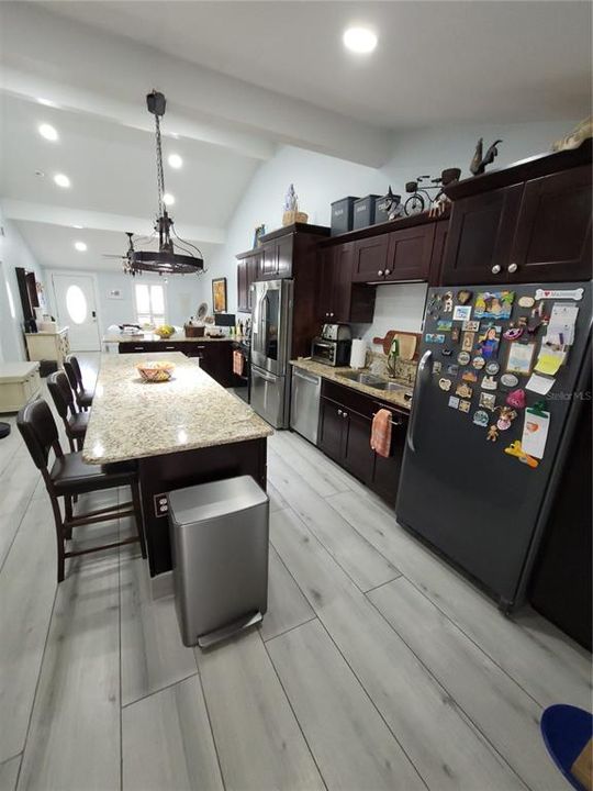 For Rent: $3,650 (3 beds, 2 baths, 1759 Square Feet)