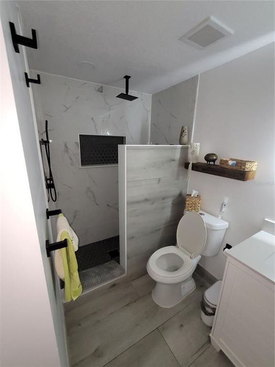 For Rent: $3,650 (3 beds, 2 baths, 1759 Square Feet)