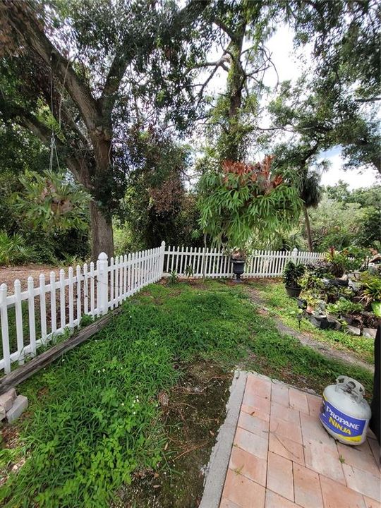 For Rent: $3,650 (3 beds, 2 baths, 1759 Square Feet)