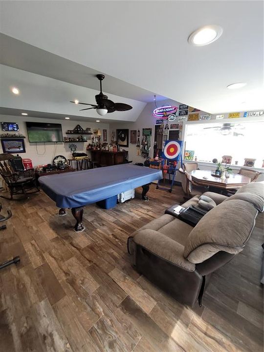 For Rent: $3,650 (3 beds, 2 baths, 1759 Square Feet)