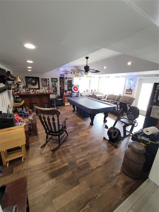 For Rent: $3,650 (3 beds, 2 baths, 1759 Square Feet)