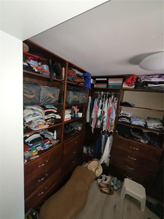 For Rent: $3,650 (3 beds, 2 baths, 1759 Square Feet)