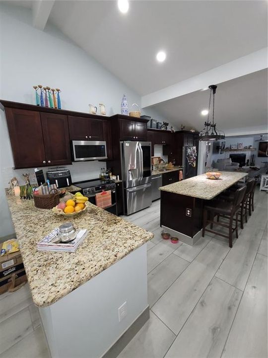 For Rent: $3,650 (3 beds, 2 baths, 1759 Square Feet)